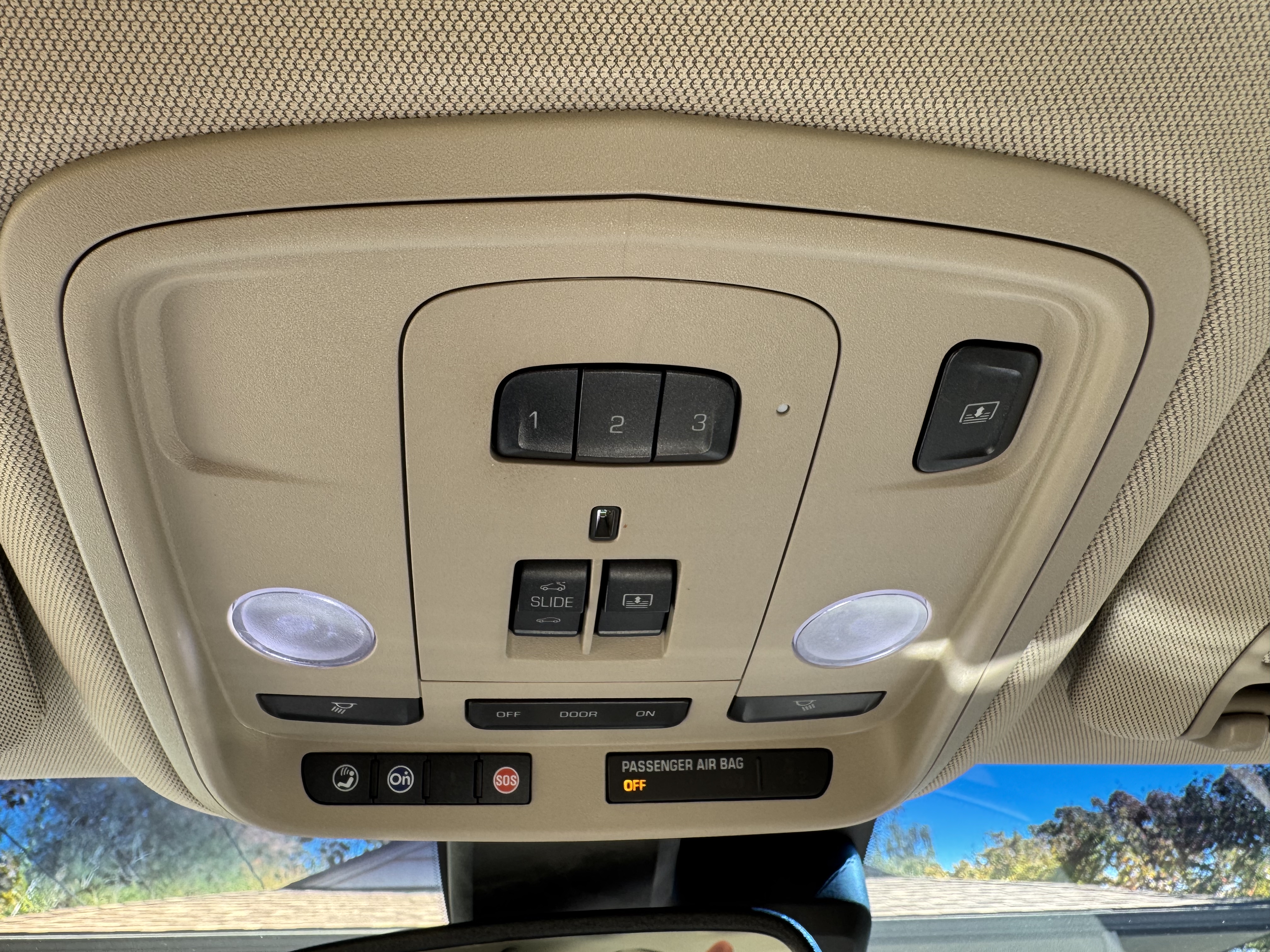 Used 2013 Cadillac XTS Premium FWD image 23