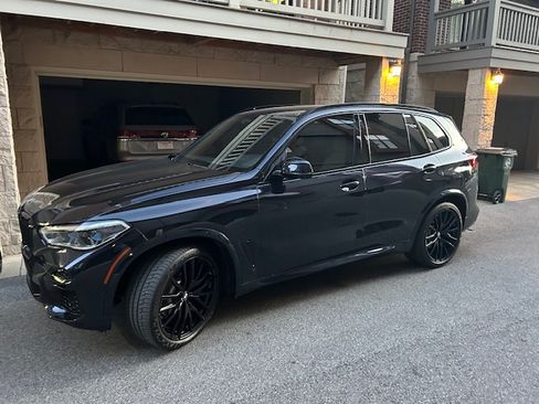 Used 2023 BMW X5 xDrive40i w/ Executive Package image 1