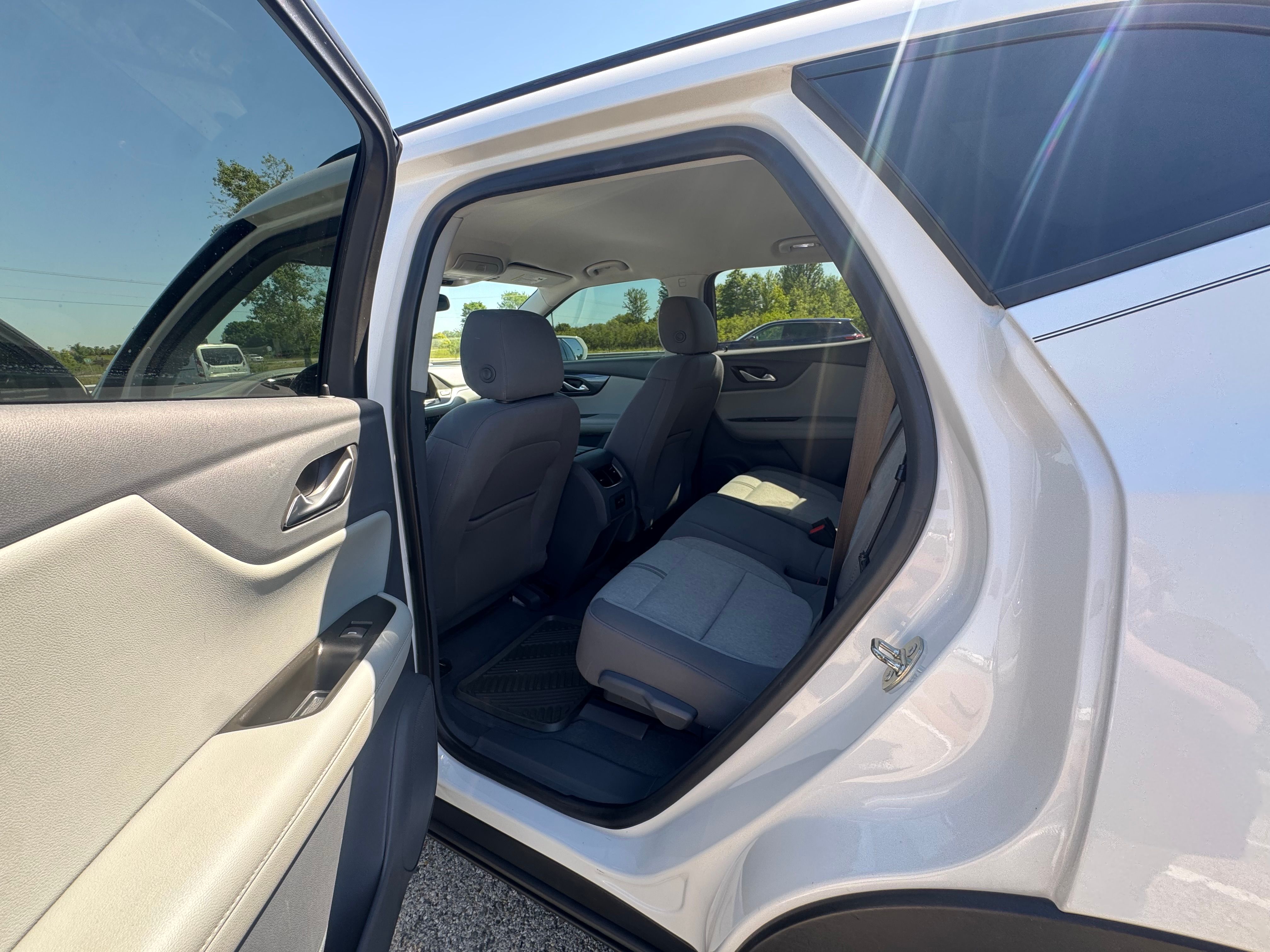 Used 2019 Chevrolet Blazer LT FWD image 13