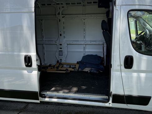Used 2023 RAM ProMaster 2500 image 13