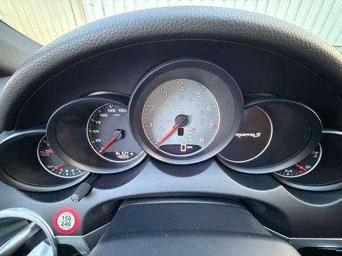 Used 2017 Porsche Cayenne S w/ Premium Plus Package image 9