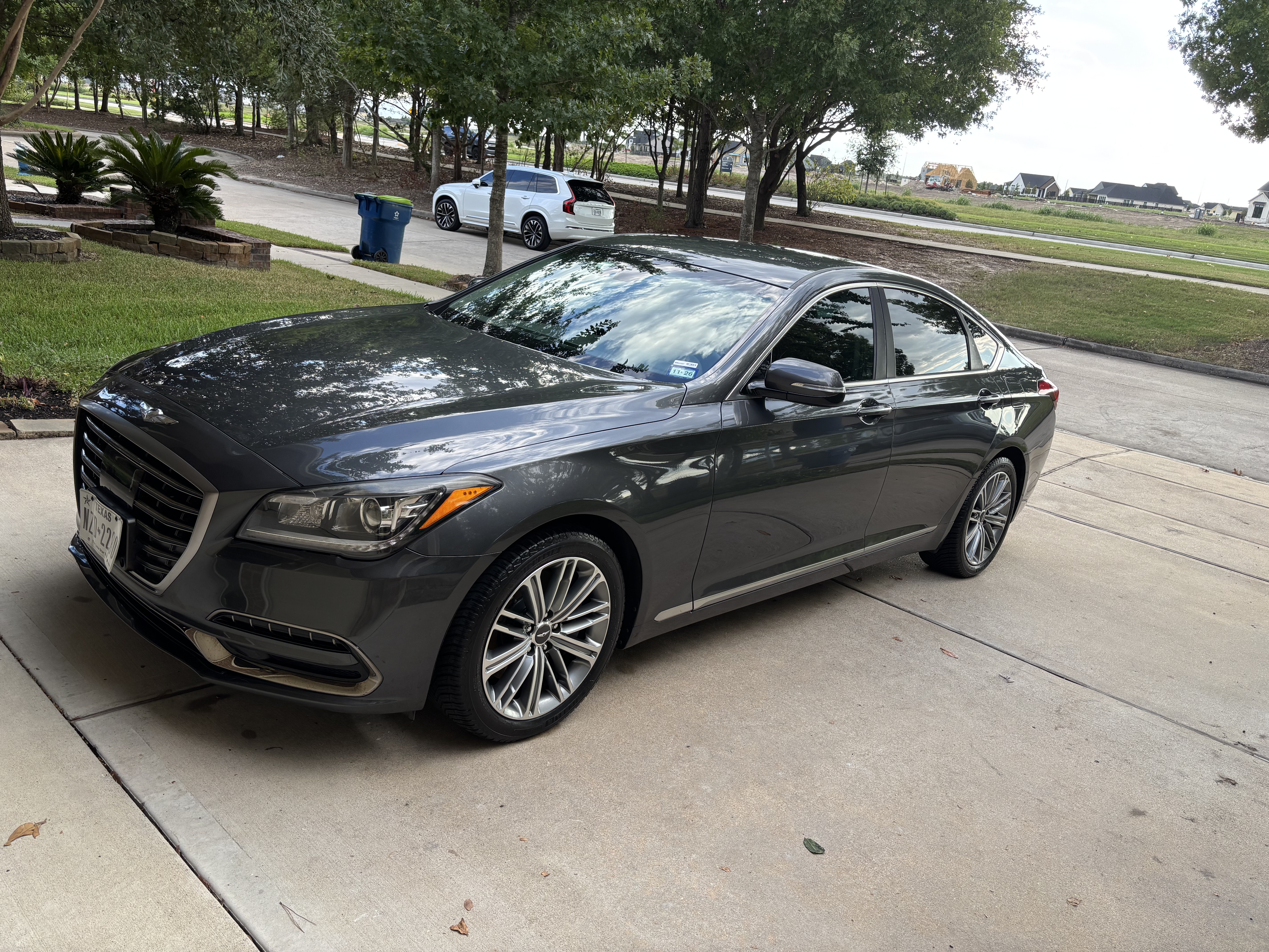Used 2019 Genesis G80 3.8 RWD image 1