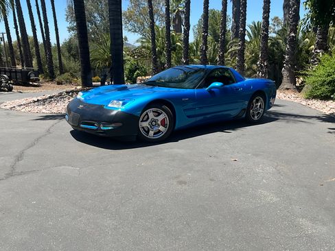 Used 1999 Chevrolet Corvette Coupe w/ Lighting Pkg RWD image 13