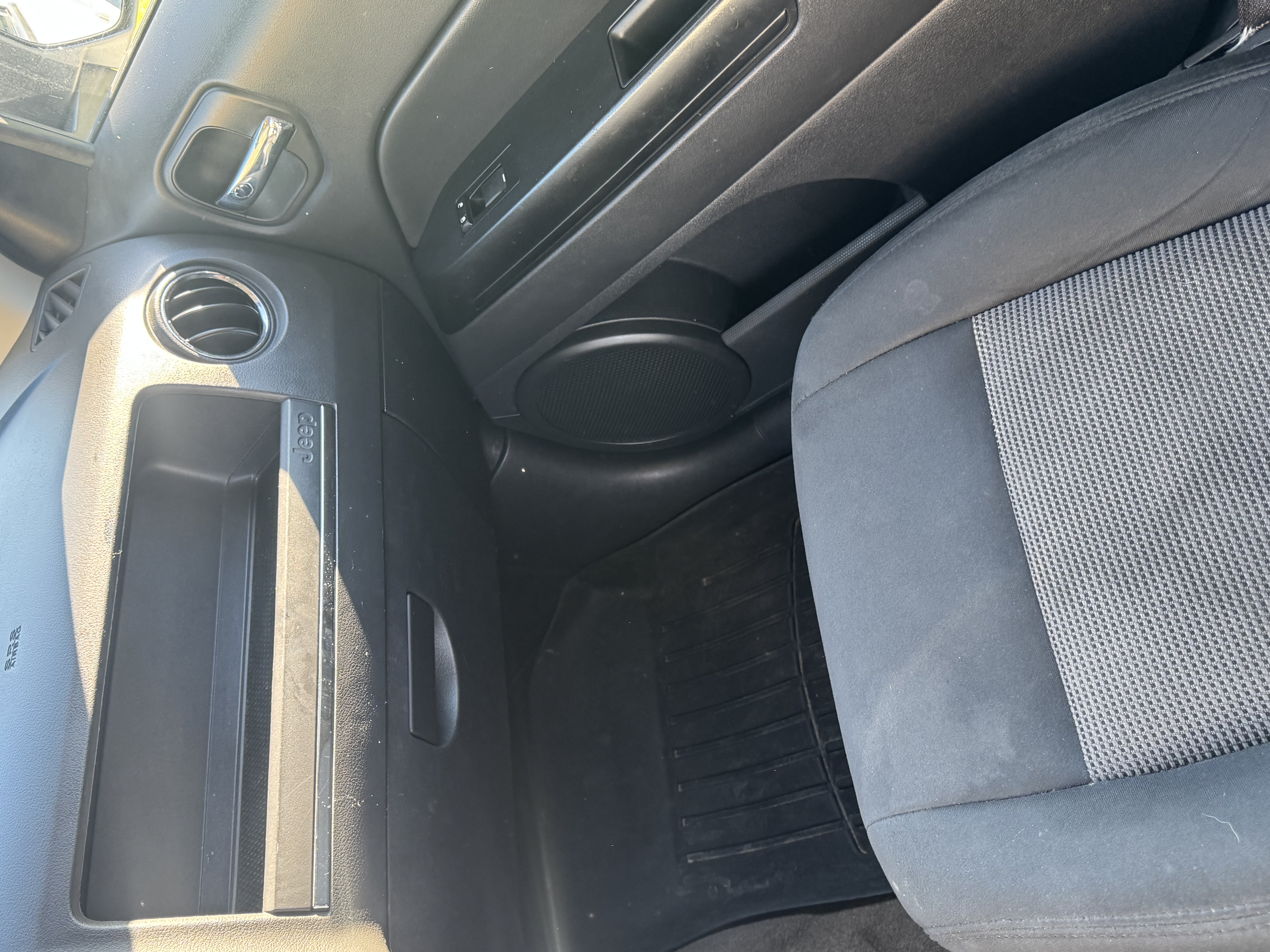Used 2014 Jeep Patriot Sport w/ Power Value Group FWD image 10
