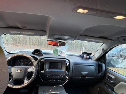 Used 2019 Chevrolet Silverado 1500 Custom w/ LPO, Essentials Package RWD image 10
