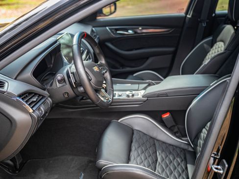 Used 2024 Cadillac CT5 V Blackwing w/ Driver Assist Package image 16