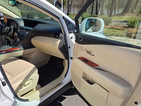 Used 2010 Lexus RX 350 2WD image 17