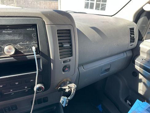 Used 2014 Nissan NV 2500 SV w/ V8 Appearance Package RWD image 16