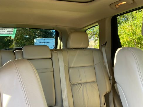 Used 2013 Jeep Grand Cherokee Limited w/ Trailer Tow Group IV AWD/4WD image 18