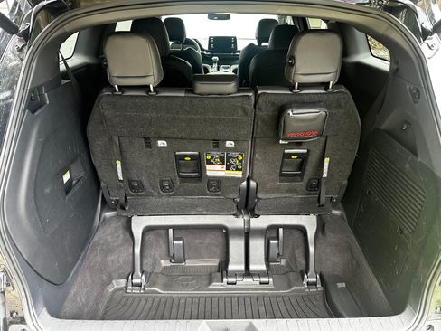 Used 2024 Toyota Sienna XLE Woodland Edition image 4