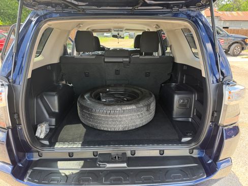 Used 2015 Toyota 4Runner SR5 image 9