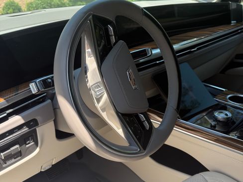 Used 2026 Cadillac Escalade Platinum Sport AWD/4WD image 2