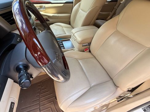 Used 2015 Lexus LX 570 4WD image 11