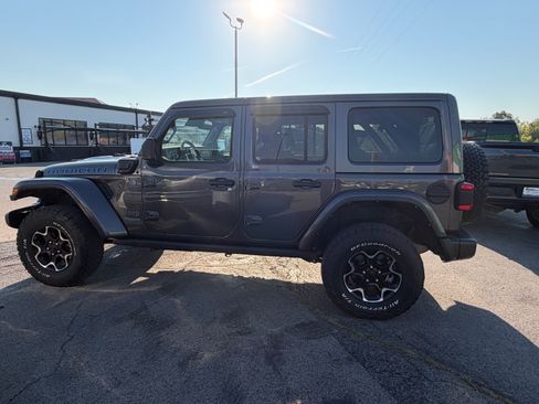 Used 2021 Jeep Wrangler Unlimited Rubicon 4xe w/ Cold Weather Group AWD/4WD image 10