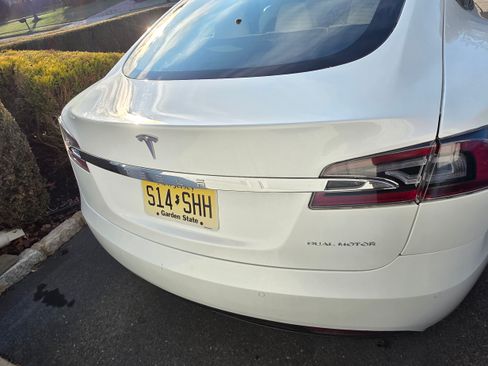 Used 2020 Tesla Model S Long Range Plus image 5