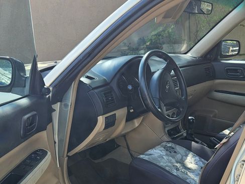 Used 2005 Subaru Forester 2.5X image 9