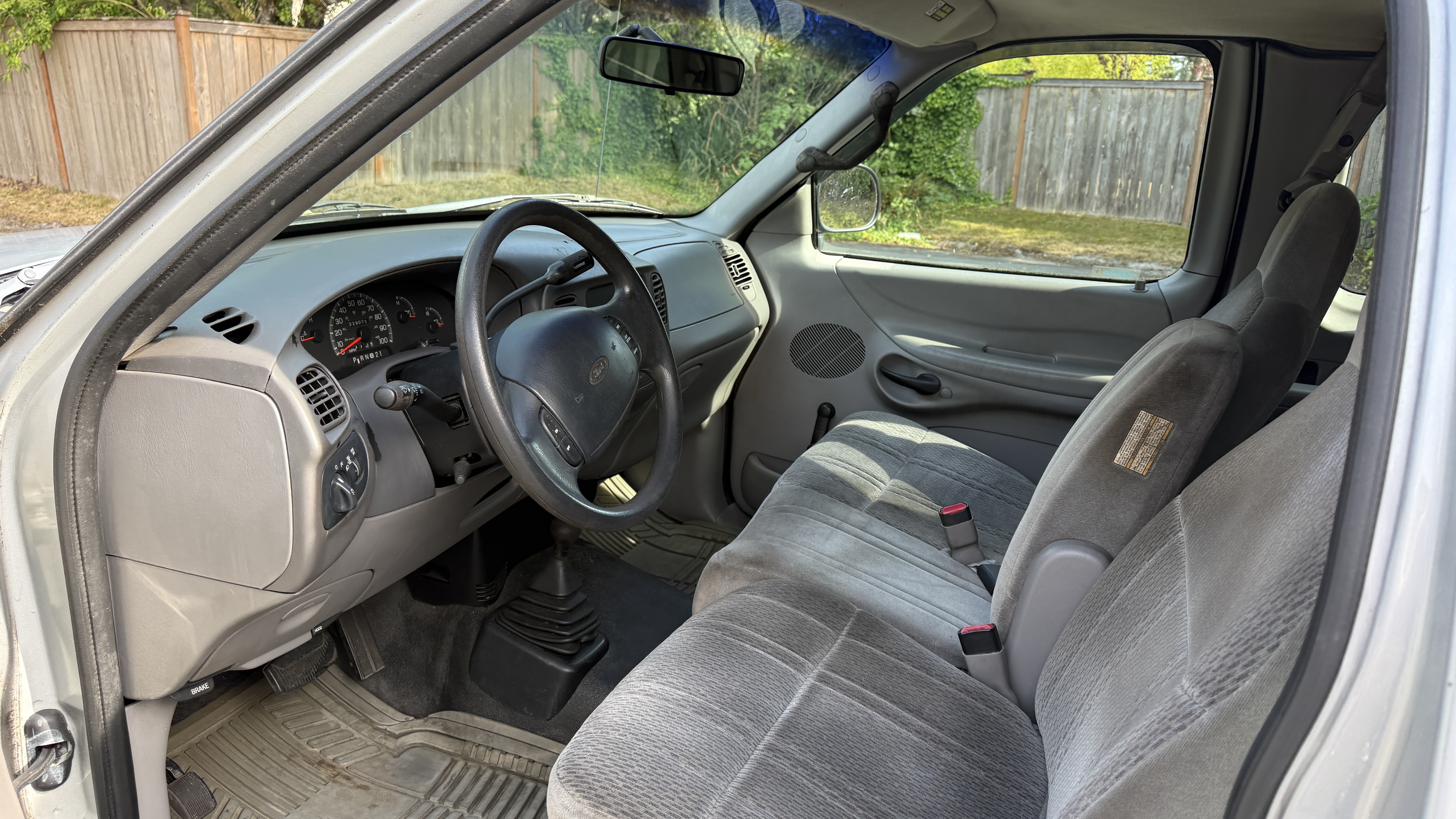 Used 1998 Ford F250 4x4 SuperCab image 4