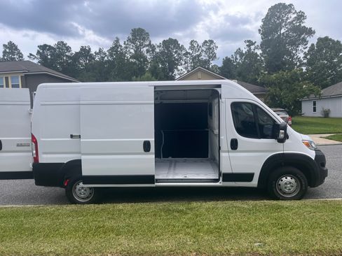 Used 2023 RAM ProMaster 2500 image 5