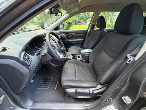 Used 2019 Nissan Rogue S AWD/4WD image 13