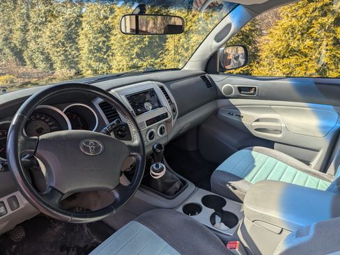 Used 2005 Toyota Tacoma 4x4 Access Cab image 12