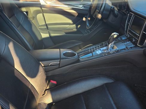 Used 2013 Porsche Panamera Turbo image 11