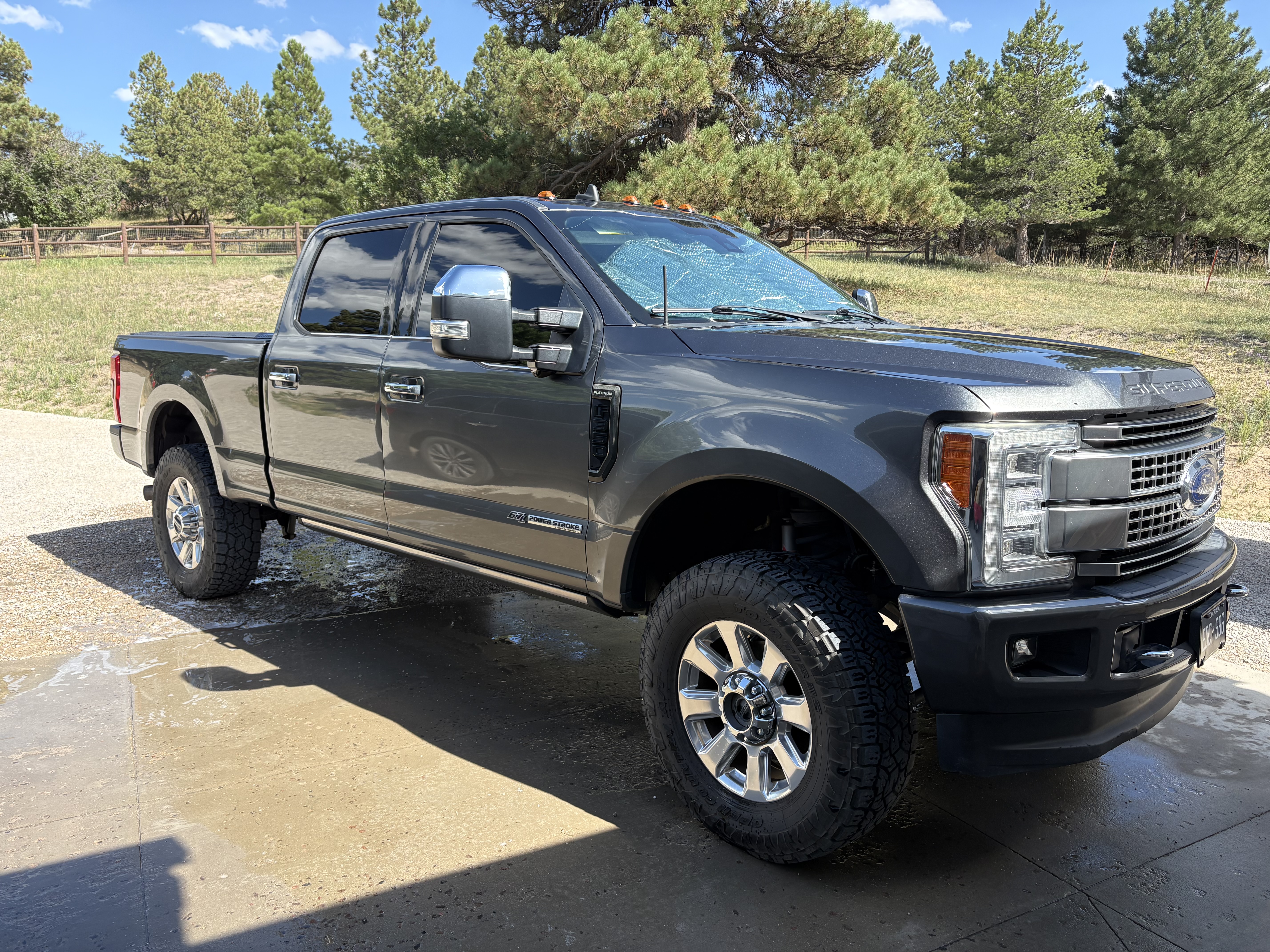 Used 2019 Ford F350 Platinum w/ Platinum Ultimate Package AWD/4WD image 1