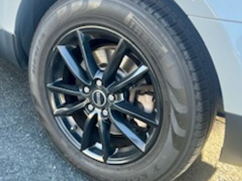 Used 2017 Land Rover Range Rover Sport SE image 6