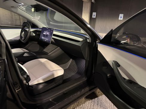 Used 2024 Tesla Model 3 Long Range image 13