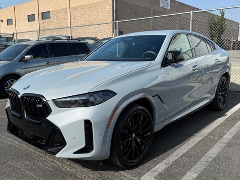 Used 2025 BMW X6 M60i w/ Executive Package image 5