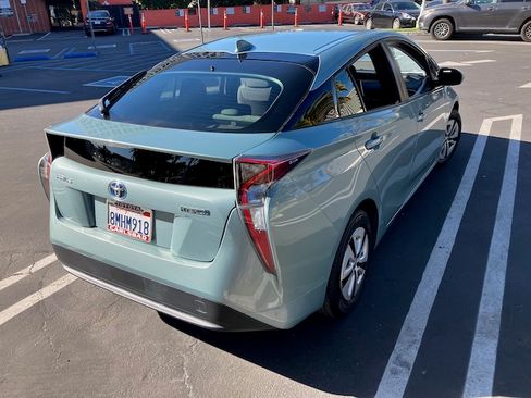 Used 2016 Toyota Prius Four Touring image 16
