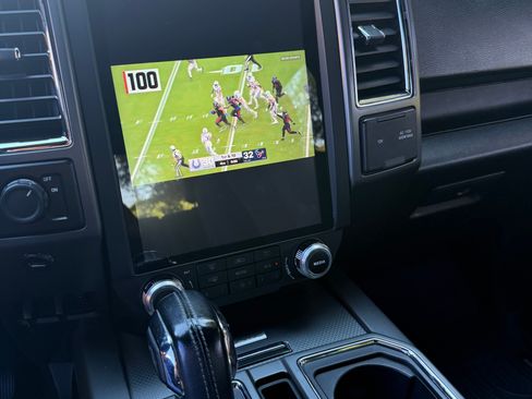 Used 2015 Ford F150 XLT w/ Equipment Group 301A Mid RWD image 27