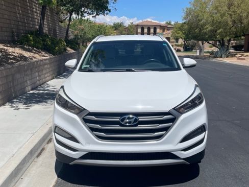 Used 2017 Hyundai Tucson Sport FWD image 2
