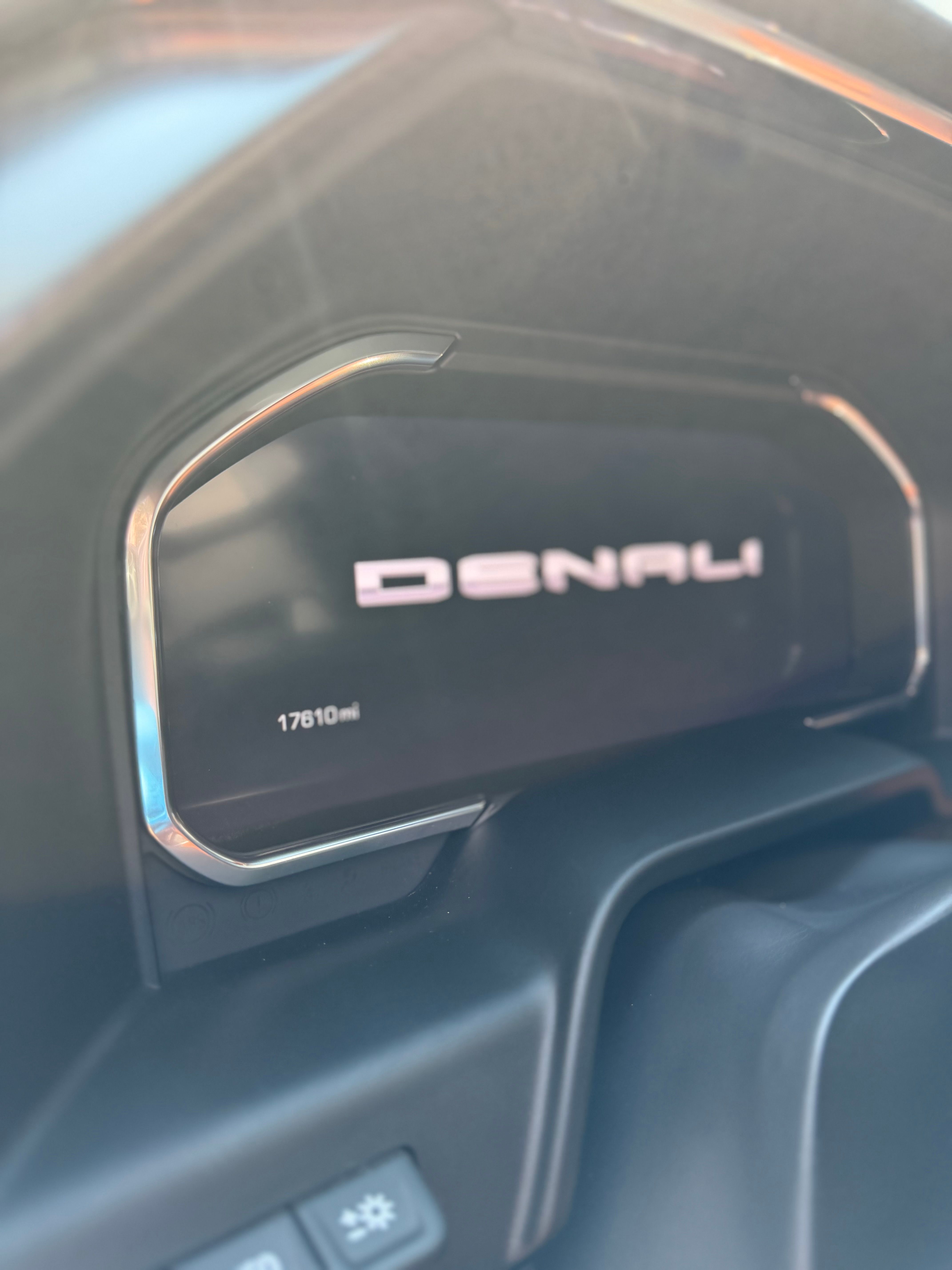 Used 2026 GMC Sierra 1500 Denali Ultimate AWD/4WD image 10