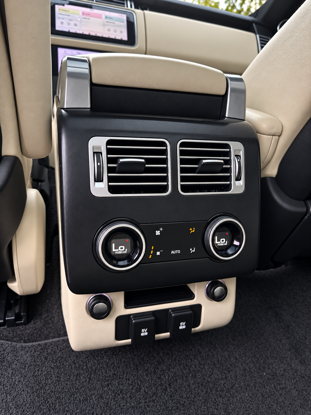 Used 2019 Land Rover Range Rover HSE AWD/4WD image 29