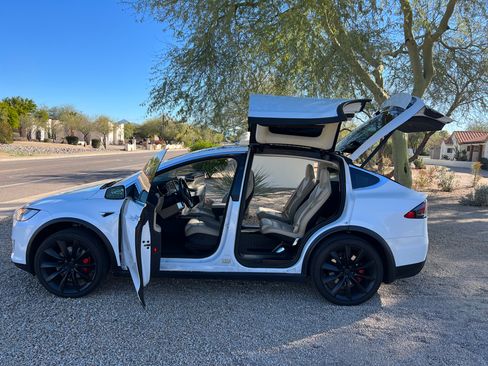 Used 2017 Tesla Model X P100D image 23