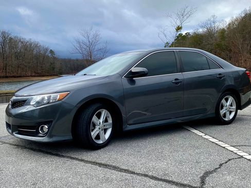Used 2013 Toyota Camry SE image 21