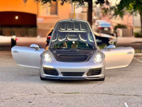 Used 2017 Porsche 911 Carrera 4S image 18