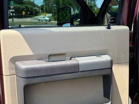 Used 2011 Ford F350 XLT w/ XLT Appearance Pkg image 14