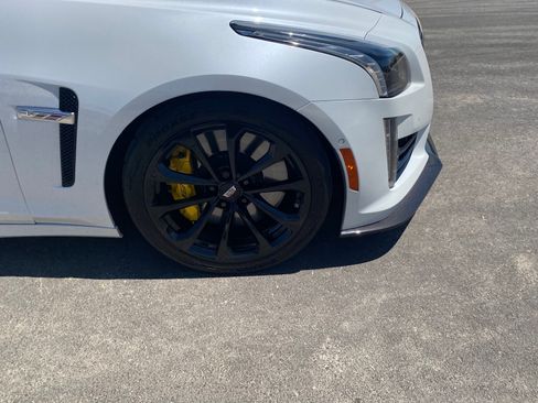 Used 2016 Cadillac CTS V w/ Carbon Fiber Package image 5