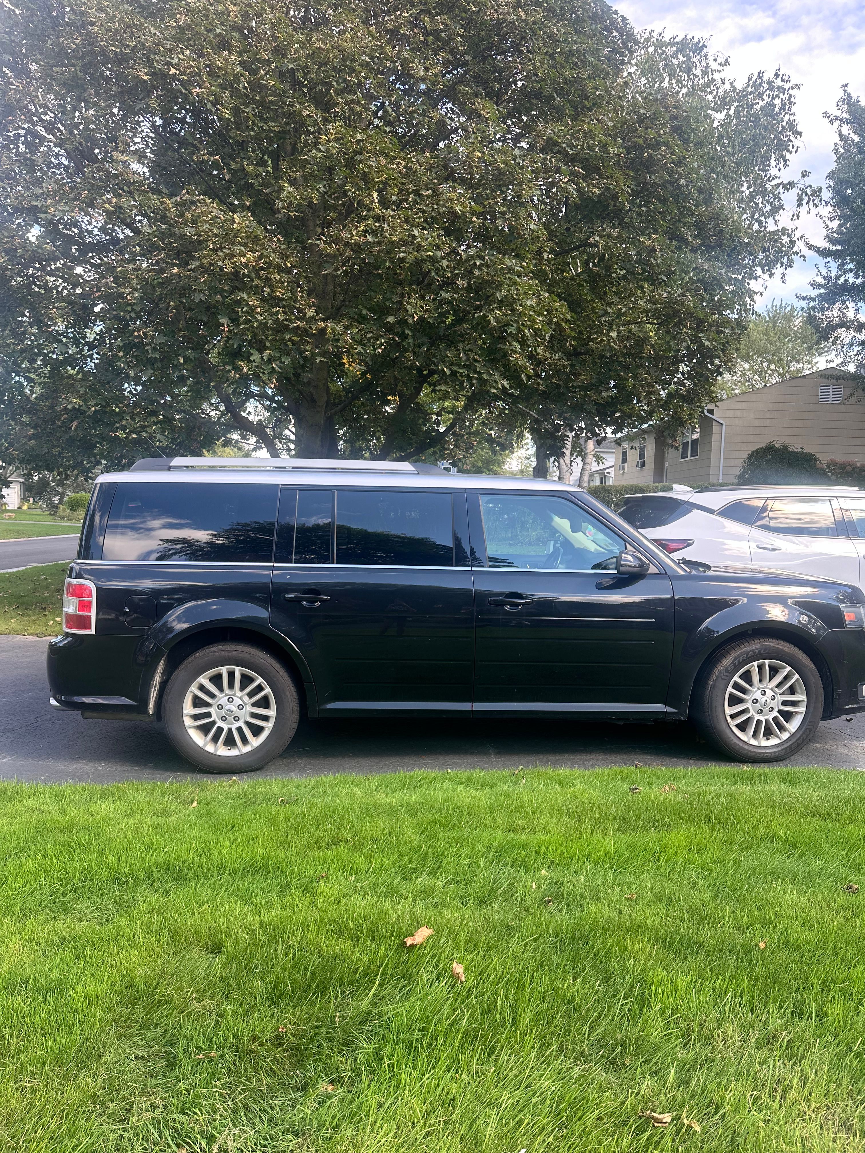 Used 2014 Ford Flex SEL w/ Equipment Group 202A FWD image 8