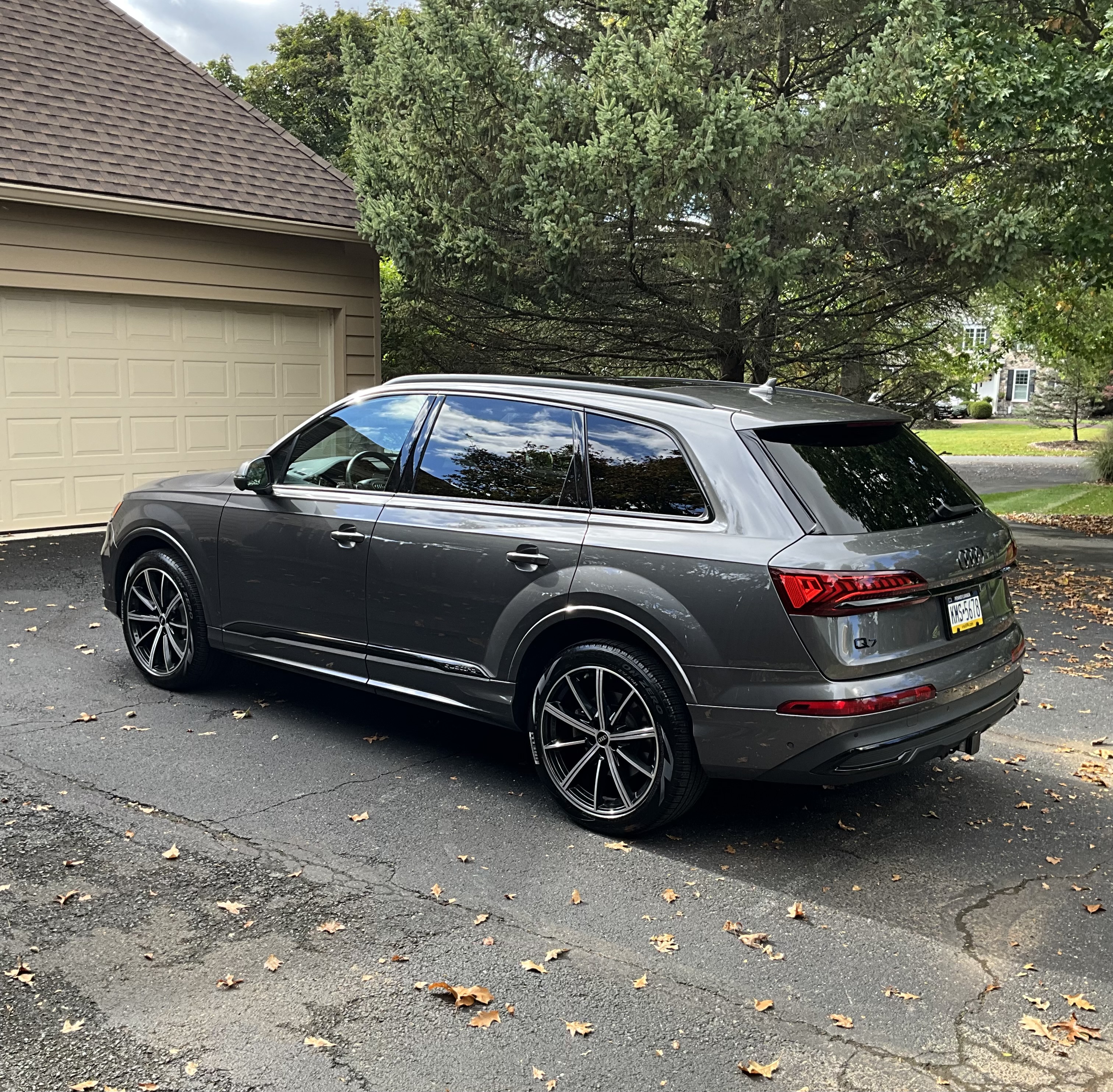 Used 2023 Audi Q7 3.0T Premium Plus AWD/4WD image 2