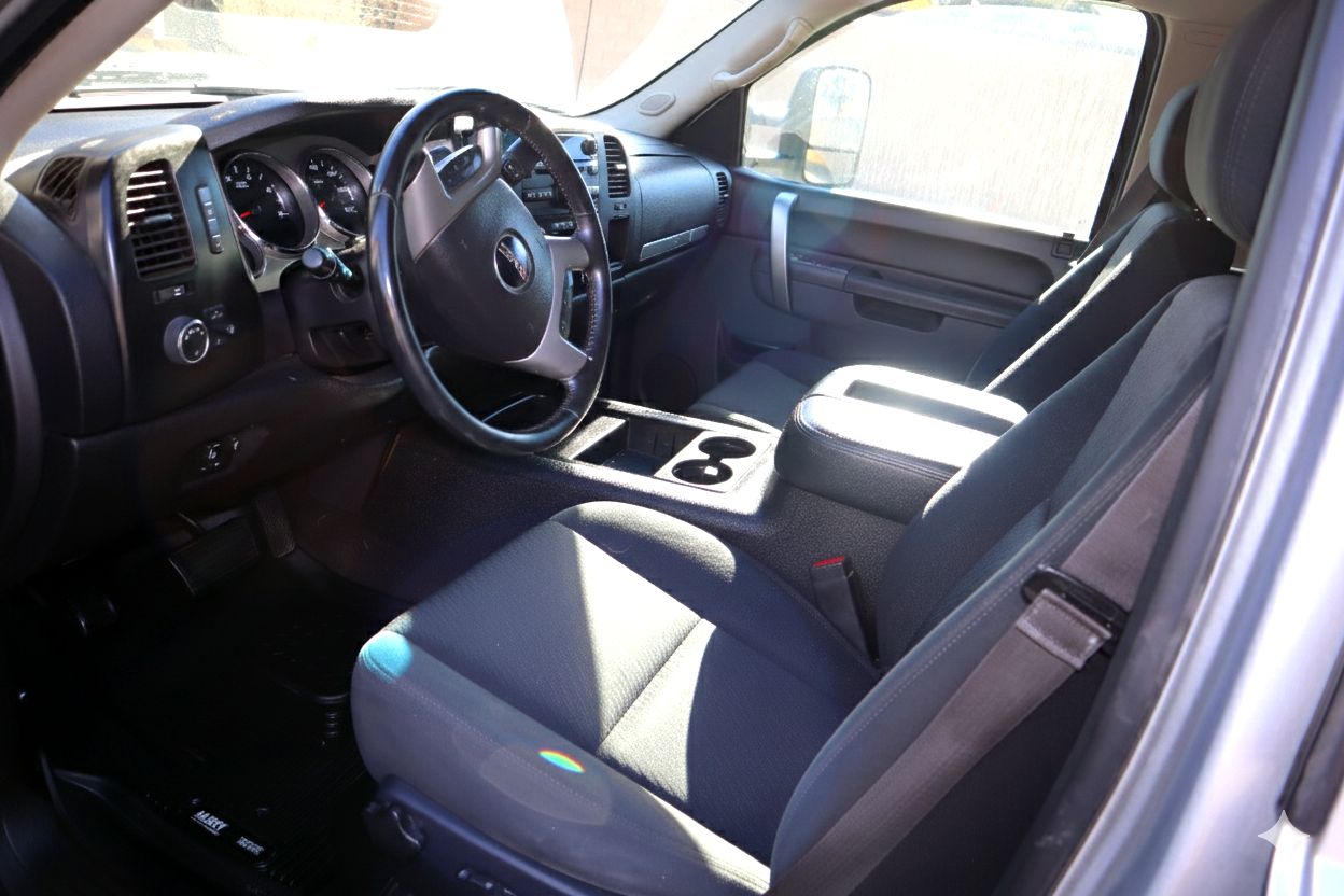 Used 2014 GMC Sierra 3500 SLE w/ SLE Preferred Package AWD/4WD image 11