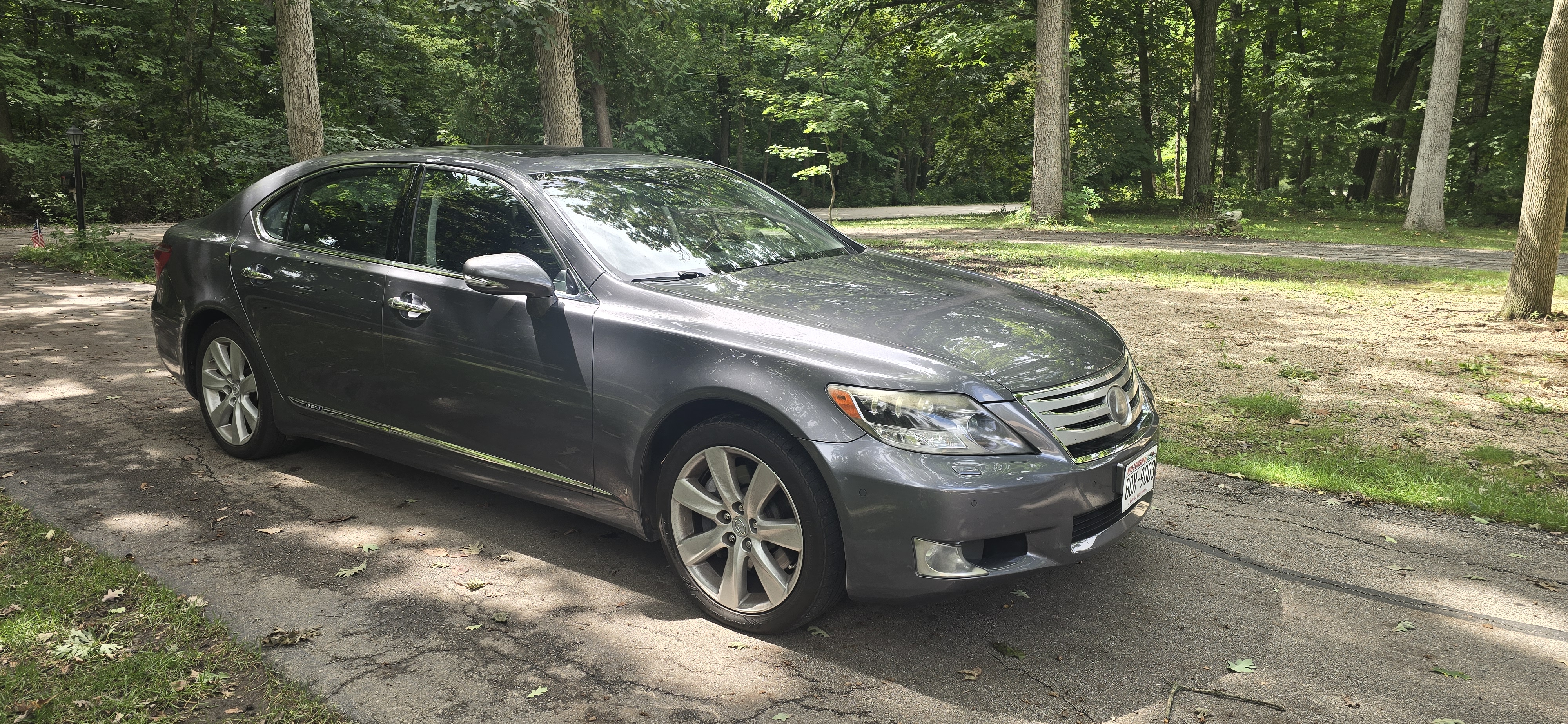 Used 2012 Lexus LS 600h L w/ Premium Luxury Pkg II AWD/4WD image 10