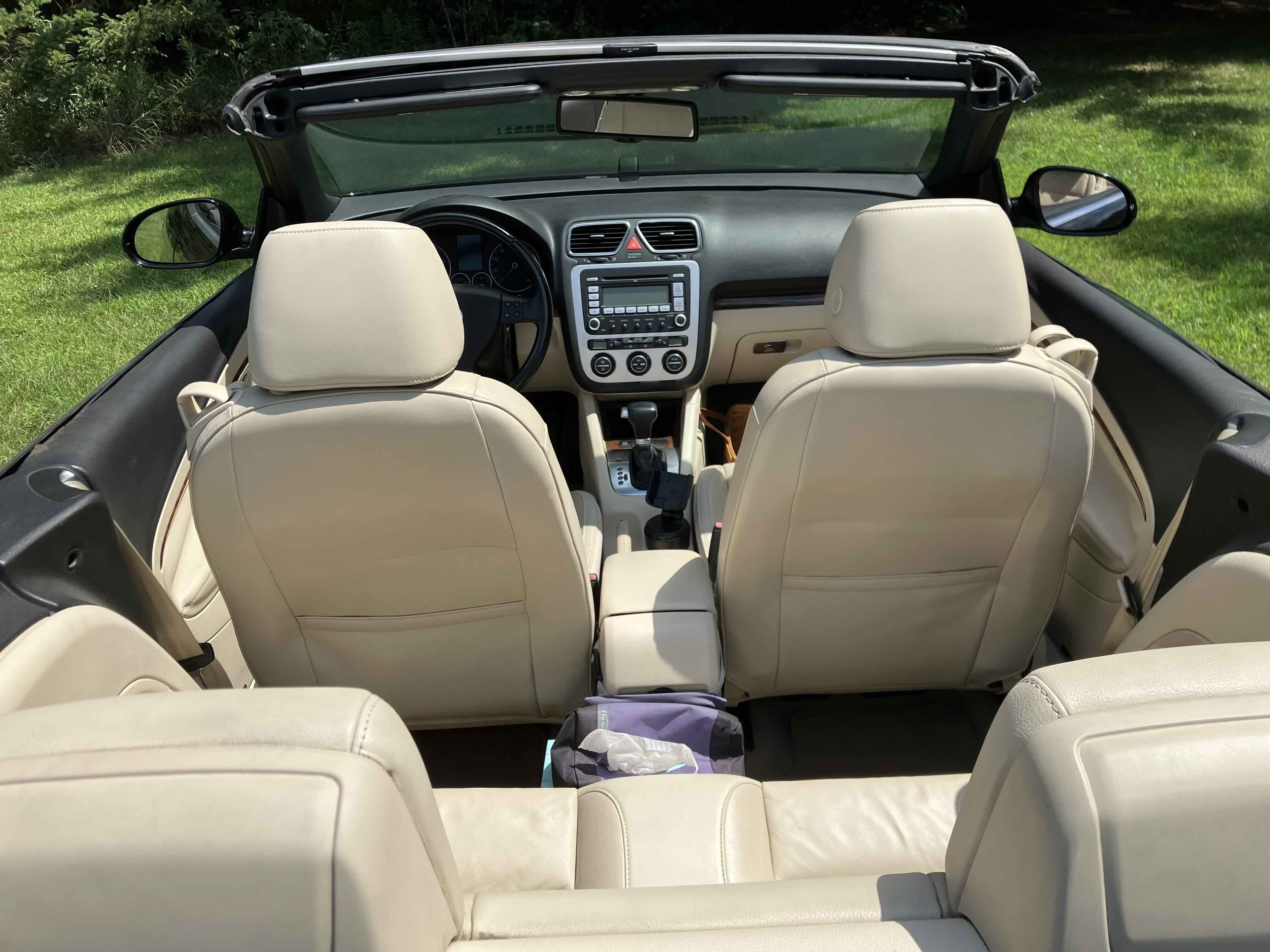 Used 2008 Volkswagen Eos Lux FWD image 9