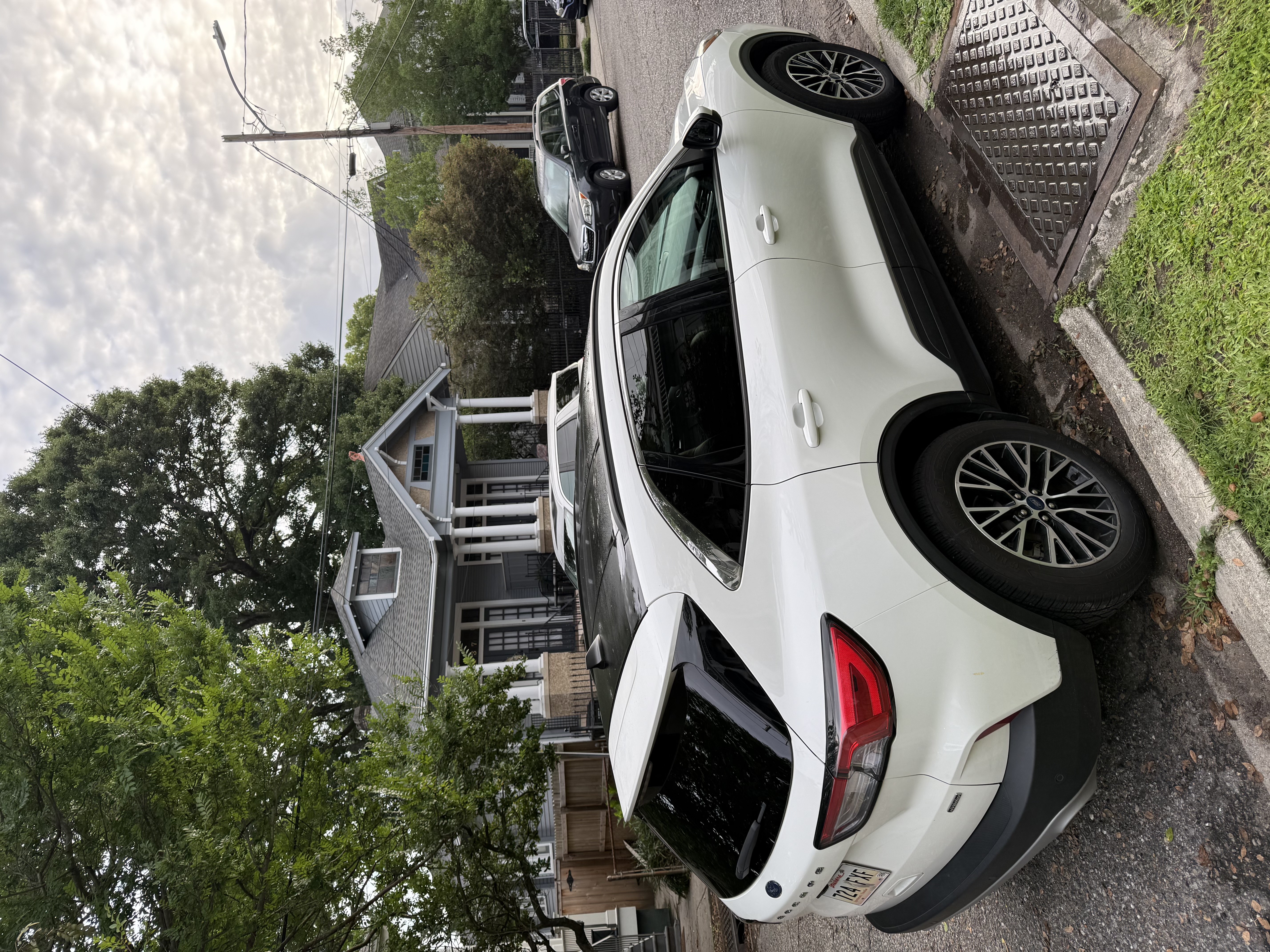 Used 2022 Ford Escape SEL w/ Technology Package FWD image 5