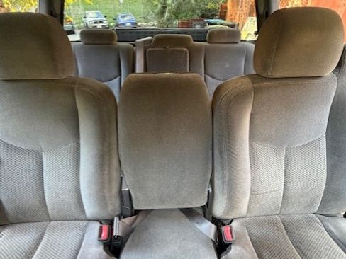 Used 2005 Chevrolet Silverado 2500 LS w/ Heavy-Duty Power Package image 18