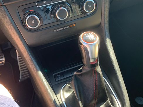 Used 2012 Volkswagen GTI 4-Door image 16