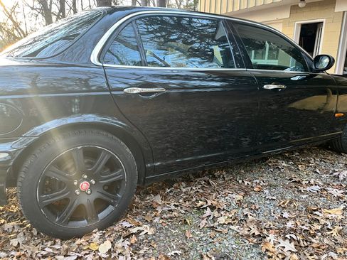 Used 2005 Jaguar XJ8 image 15