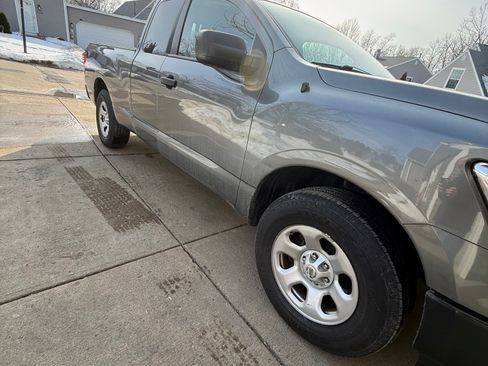 Used 2018 Nissan Titan S w/ S Utility Package image 14