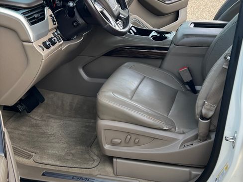 Used 2015 GMC Yukon SLT w/ Open Road Package image 5